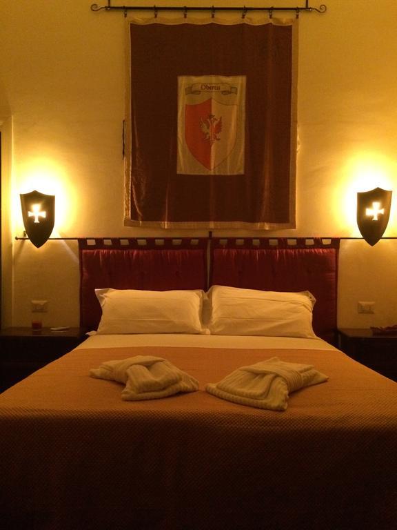 פיאצה ארמרינה B&B Dimora Del Conte חדר תמונה