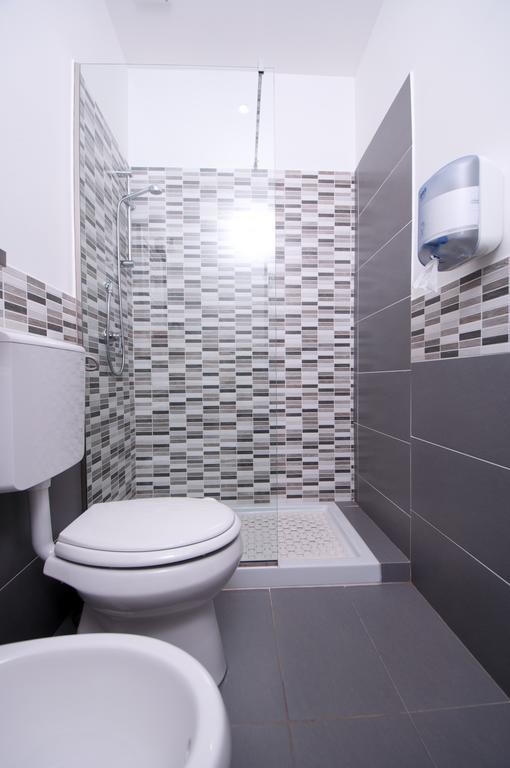 פיאצה ארמרינה B&B Dimora Del Conte חדר תמונה